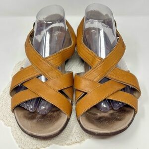 Merrell Bassoon Women Tan Brown Leather Criss Cross Slingback Sandals Size 10